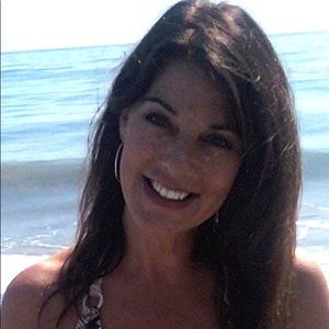 Meet your Posher, Deidra